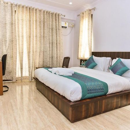 Rbm Residency Hotel Gurgaon Exterior foto
