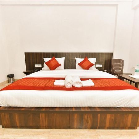 Rbm Residency Hotel Gurgaon Exterior foto