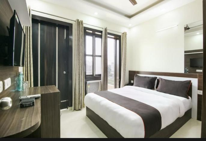 Rbm Residency Hotel Gurgaon Exterior foto