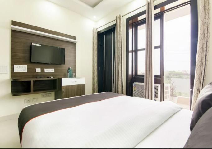 Rbm Residency Hotel Gurgaon Exterior foto